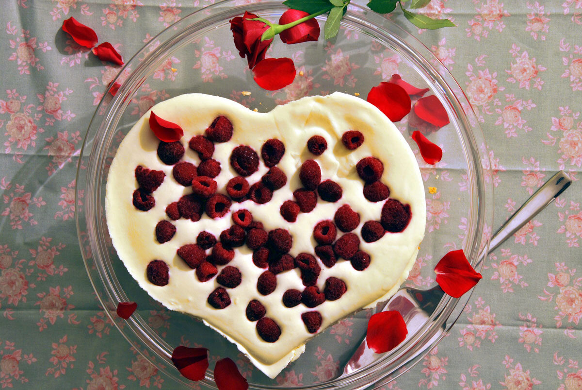 Glimp Geweldig een keer Valentijnstaart van witte chocolade en frambozen - My Food Blog