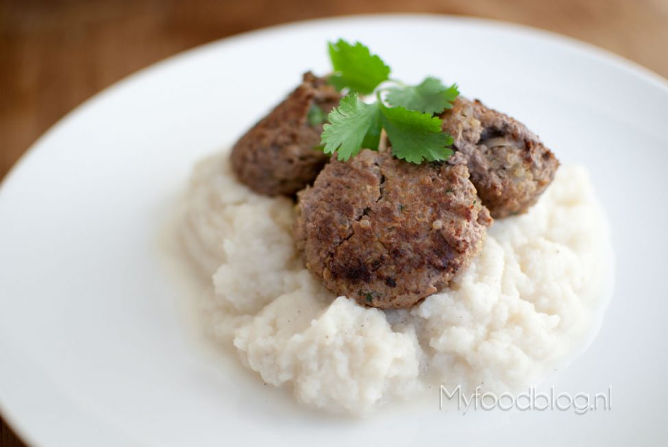 AVG’tje 2.0: Quinoa gehaktballetjes met bloemkoolpuree