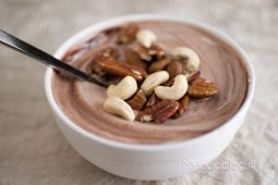 Chocolade kwark met noten