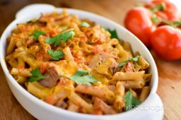 Pasta tonijn en tomaat uit de oven