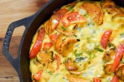 Zoete aardappel paprika frittata
