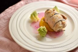 Kiprollade met feta, walnoot en salie