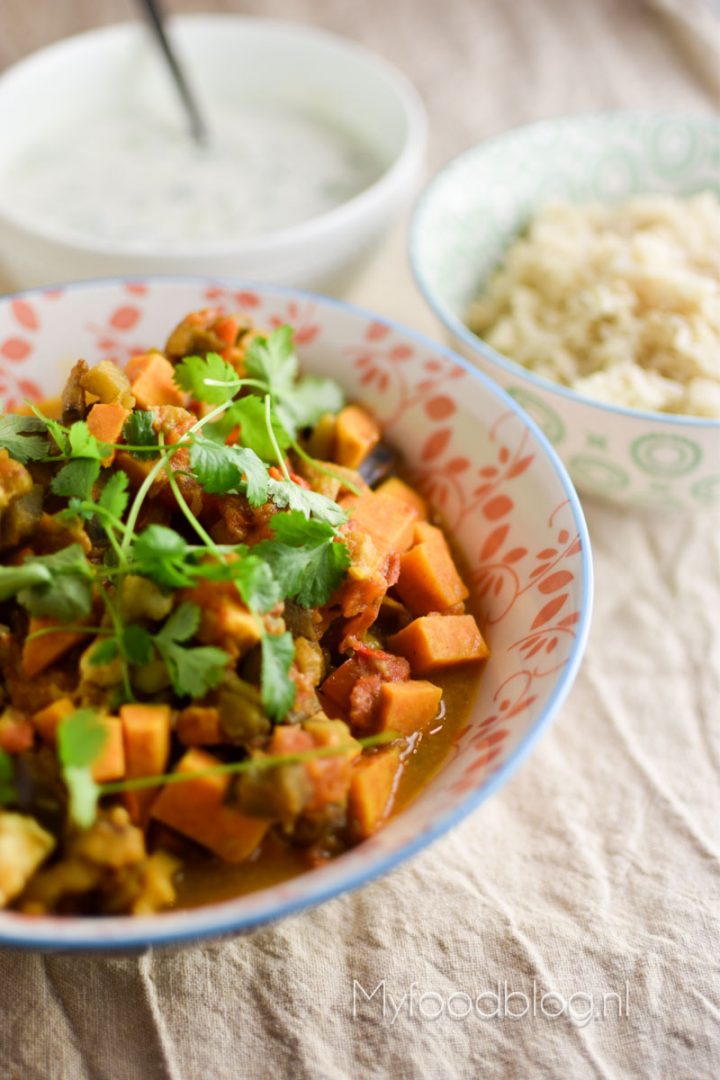 Zoete aardappel curry met witvis en aubergine