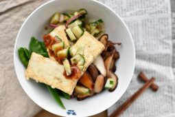 Knapperige tofu bowl