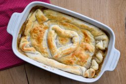 Kippastei van Jamie Oliver met champignons (Chicken pie)
