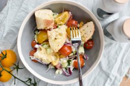 Panzanella (Italiaanse salade met brood)