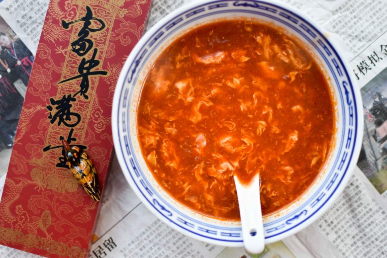 Vegetarische Chinese tomatensoep met ei
