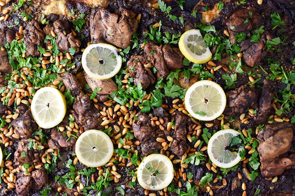 Msakhan: gegrilde kippendijen met za’atar en sumac
