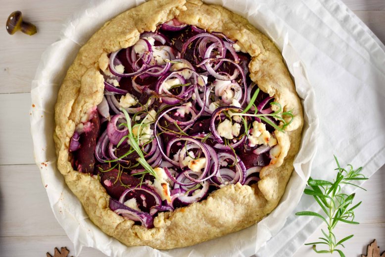 Bieten galette met rode ui