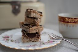 Gezonde Millionaire’s Shortbread (Twix taart)