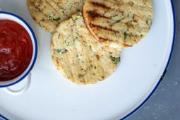 Gezonde bloemkool koekjes met dille