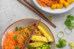 Snelle bami bowl met mango