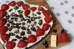 Moederdag Oreo MonChoutaart met aardbeien