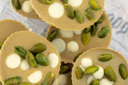 Witte chocoladefudge met pistache