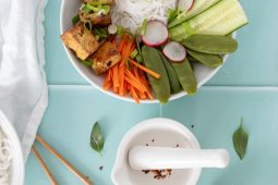Pittige Vietnamese tofu bowl