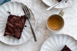 Glutenvrije courgette brownie