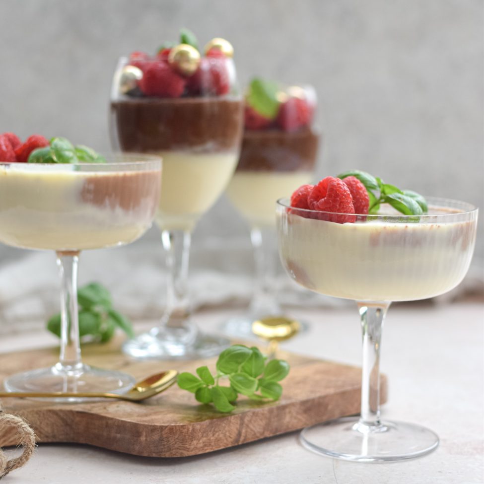 Chocolade panna cotta met 2 soorten chocolade