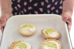 Snelle limoen-kokos no-bake cheesecake