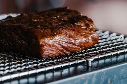 5 vleessoorten die perfect passen bij een winter BBQ